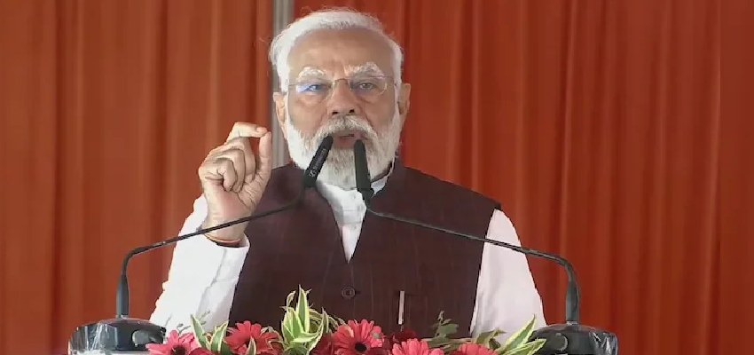 कोलकाता में PM मोदी का जनता से संबोधन, बोले- वंदे मातरम् को राष्ट्र निर्माण का मंत्र बनाने का है लक्ष्य