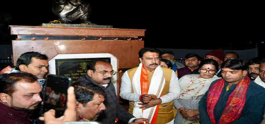 अटलजी स्मृति दीपोत्सव के मौके पर जगमगाया भाजपा कार्यालय, यह दीपोत्सव सुशासन की प्रेरणा को जीवंत रखने का प्रतीक: संजय सरावगी