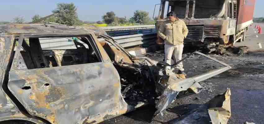 HARYANA NEWS: नारनौल में भीषण सड़क हादसा, तेज रफ्तार ट्रक ने कार को मारी टक्कर, तीन लोगों की दर्दनाक मौत