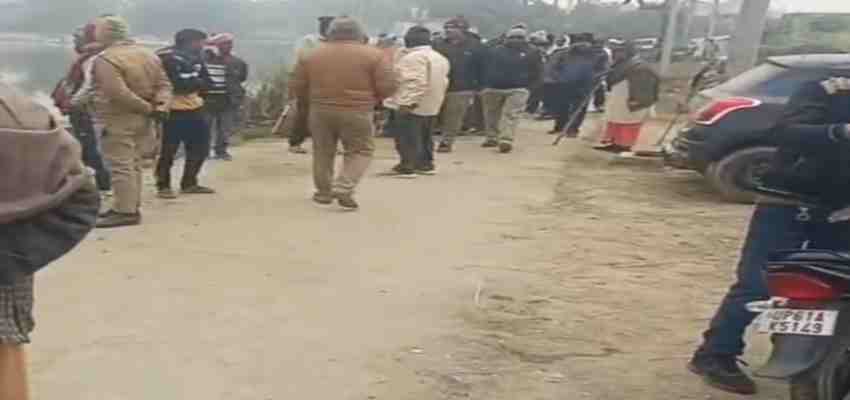 
							UP News: गाजीपुर में पुरानी रंजिश का खूनी अंजाम, ट्रिपल मर्डर से इलाके में सनसनी