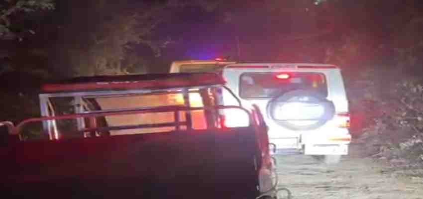 
							UP News: सीतापुर में पुरानी रंजिश में बाप-बेटे की गोली मारकर हत्या, जांच में जुटी पुलिस