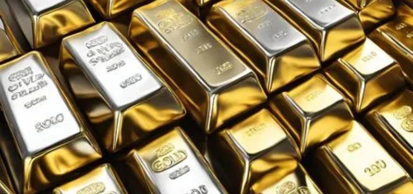 
							Gold-Silver Rates: चांदी ने 5 दिन में पार किया 32,000 का आंकड़ा, सोने की कीमत भी बढ़ी; जानिए नई रेट्स