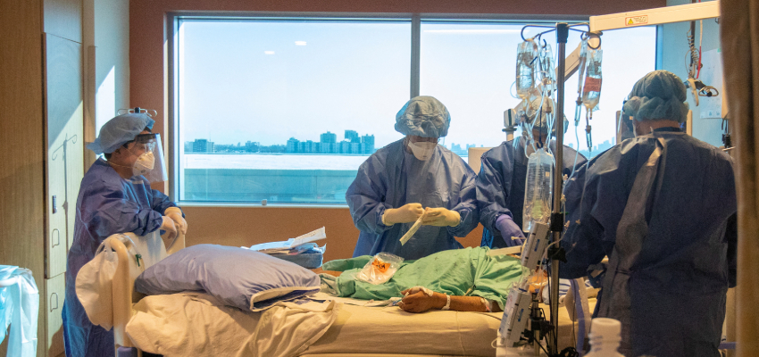 
							कनाडा में चरमराई स्वास्थ्य व्यवस्था, लापरवाही से चली गई भारतीय मूल के व्यक्ति की जान