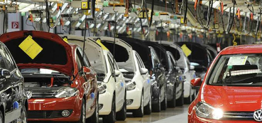 इस साल रही ऑटो इंडस्ट्री की धूम, जानिए किस सेगमेंट ने मारी बाजी