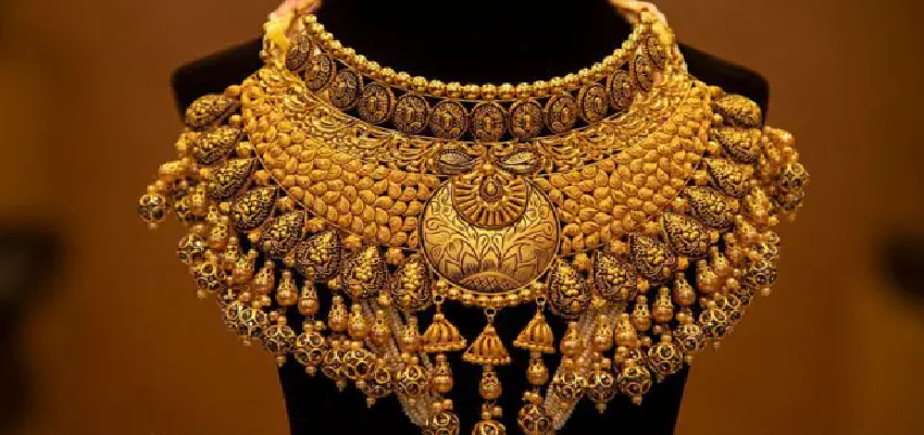 
							सोने और चांदी के दाम में लगातार दिख रहा गिरावट, जानें क्या है नया रेट