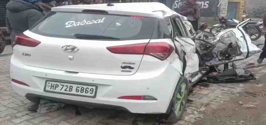 Hoshiarpur Road Accident : कार–रोडवेज बस की टक्कर में ऊना के चार युवकों की मौत, एक घायल