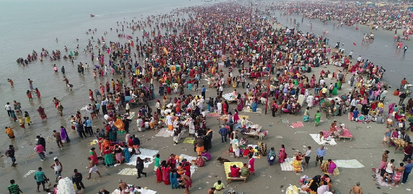 
							Makar Sankranti 2026: किस दिन है संक्रांति का स्नान? जानें दान का शुभ मुहूर्त और विधि