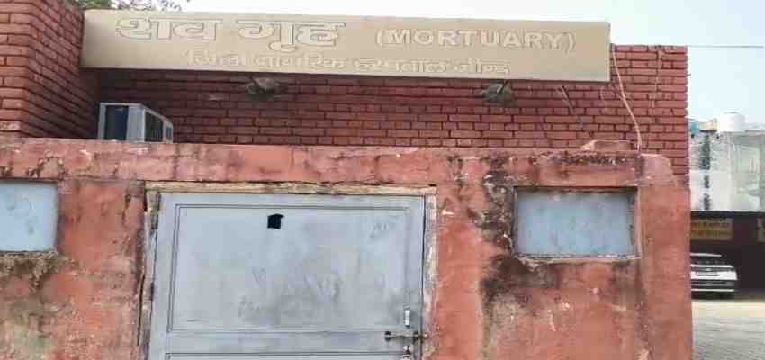 HARYANA NEWS: जींद में डिलवरी के लिए महिला को लेकर निकले परिवार का रास्ते में एक्सीडेंट, हादसे में महिला कि मौत