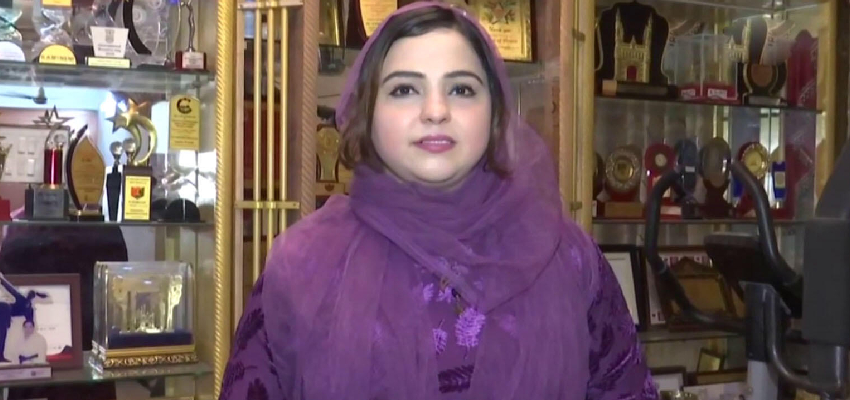 
							‘लेडी ओवैसी’ के नाम से चर्चा में सईदा फलक, फडणवीस को दी चुनौती; जानें क्या कहा