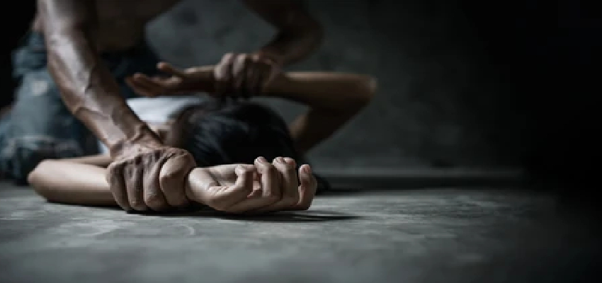 Haryana News: तांत्रिक की दरिंदगी...बेटे के इलाज के बहाने महिला को बनाया बंधक, 10 दिन तक किया रेप