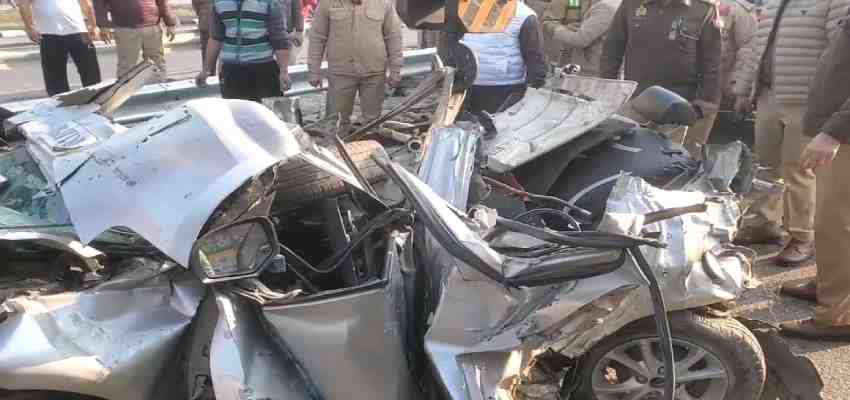 UP NEWS: रामपुर में दर्दनाक सड़क हादसा, भीषण हादसे में मासूम बच्चे सहित दो की मौत, तीन घायल