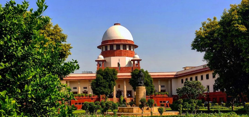 सुप्रीम कोर्ट ने मेनका गांधी पर दी तीखी प्रतिक्रिया, कोर्ट की अवमानना मत करिए