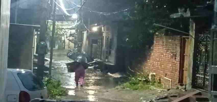 Aaj Ka mausam: हरियाणा के मौसम में हुआ बदलाव, तेज हवाओं के साथ हुई झमाझम बारिश; तापमान में दर्ज हुई गिरावट