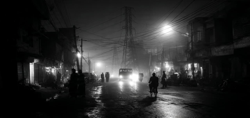 UttarPradesh News:ऐसा क्या करने जा रही योगी सरकार, शाम 6 बजे के बाद उत्तर प्रदेश में छा जाएगा अंधेरा!