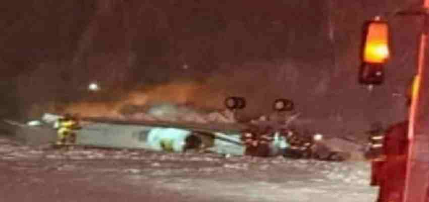 
							America Private Jet Crashes उड़ान से पहले ही तबाही, अमेरिका में उड़ान भरते ही प्राइवेट जेट क्रैश, 8 लोग थे सवार