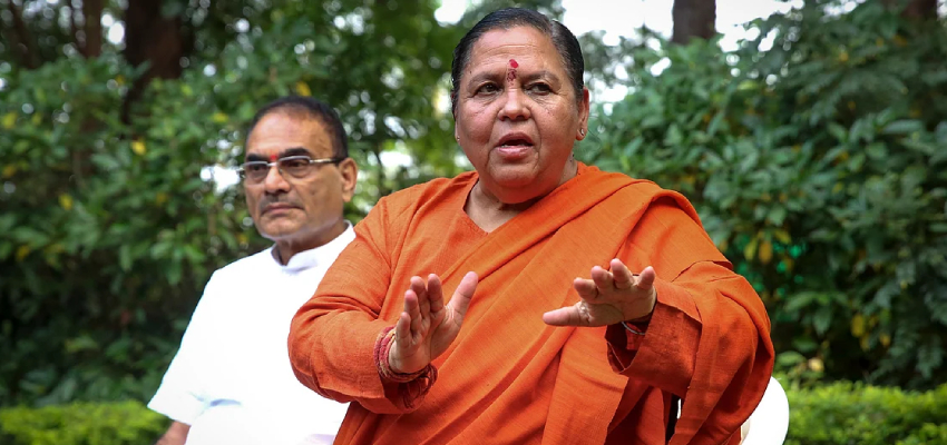 
								शंकराचार्य विवाद पर भड़की पूर्व मुख्यमंत्री उमा भारती,  प्रशासन ने अपनी मर्यादाओं और अधिकारों का किया उल्लंघन