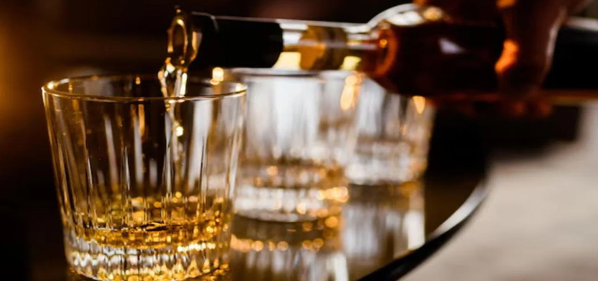 Delhi Excise Policy:दिल्ली में 'छलकती जाम' के अहसास का होग अलग अनुभव!, बदलने वाली है एक्साइज पॉलिसी