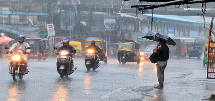 Aaj Ka Mausam: दिल्ली में बढ़ेगा तापमान, हरियाणा-पंजाब समेत 8 राज्यों में बारिश का अलर्ट; तेज हवाएं भी चलेगी