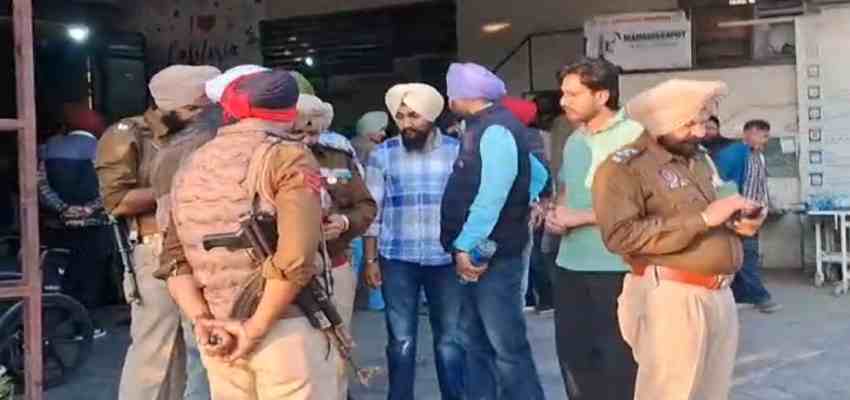 PUNJAB NEWS : तरनतारन में खून की वारदात, सरपंच की हत्या, इलाके में तनाव