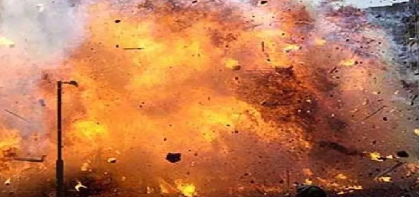 कराची में हुआ जोरदार ब्लास्ट...16 लोगों की मौत और कई घायल, मलबे से रेस्क्यू जारी