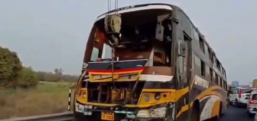 Lucknow Bus Accident: लखनऊ में डबल डेकर बस पलटी, 4 की मौत और दर्जनभर लोग घायल