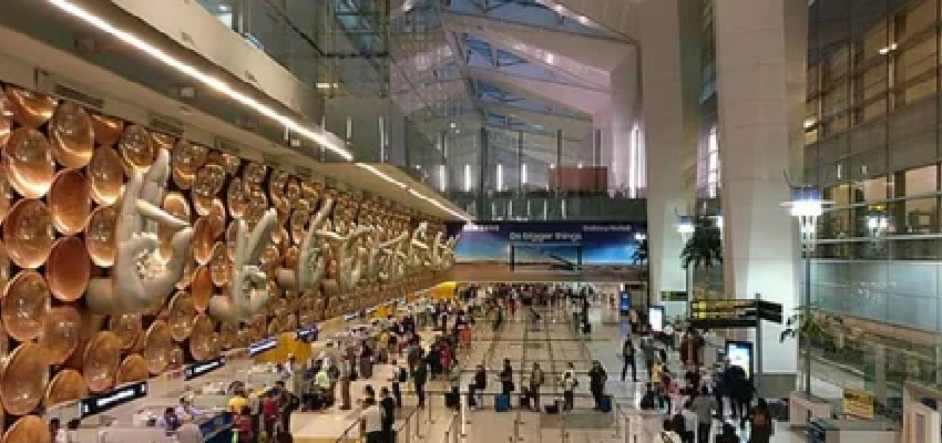 दिल्ली एयरपोर्ट पर कस्टम का बड़ा एक्शन, 5.42 करोड़ की सोना-हीरा ज्वेलरी जब्त