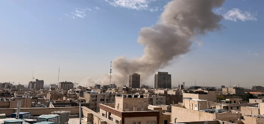 
							इजरायल और अमेरिका का ईरान पर हमला, भारतीय नागरिकों को नई दिल्ली ने जारी की चेतावनी