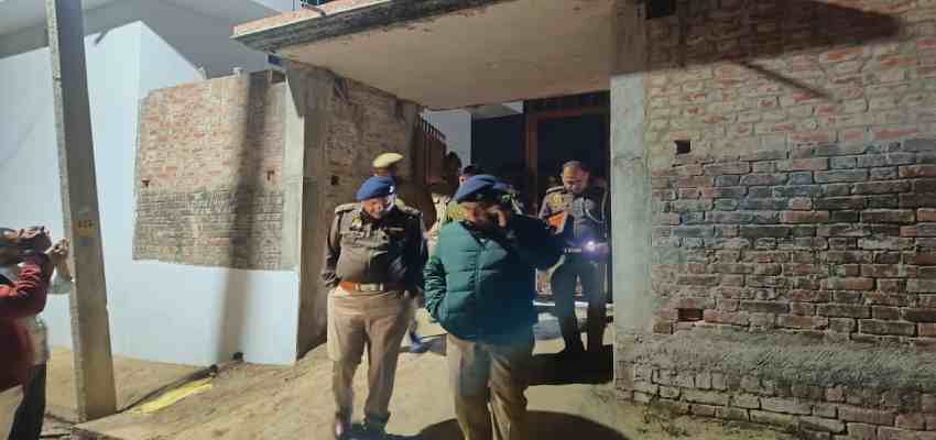 
							UP News: बहराइच में जमीनी विवाद ने लिया खौफनाक रूप, युवक ने मां, पिता, दादी और बहन को उतारा मौत के घाट