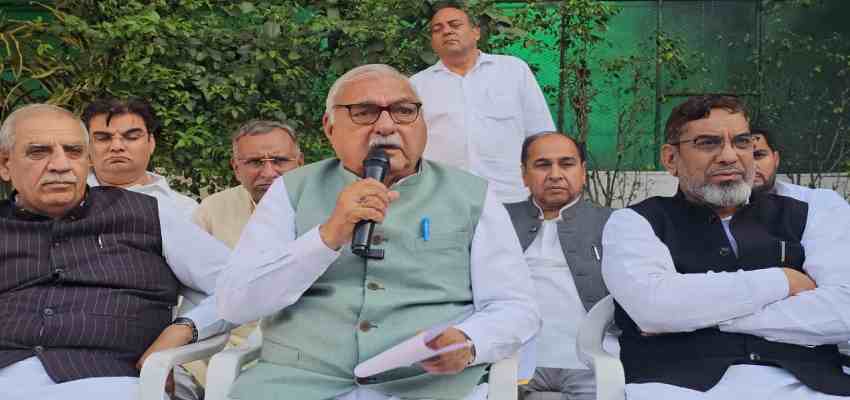 
							Haryana Budget 2026: 'खोदा पहाड़ निकली चुहिया...', सैनी सरकार  के बजट 2026 पर हुड्डा  ने कसा तंज