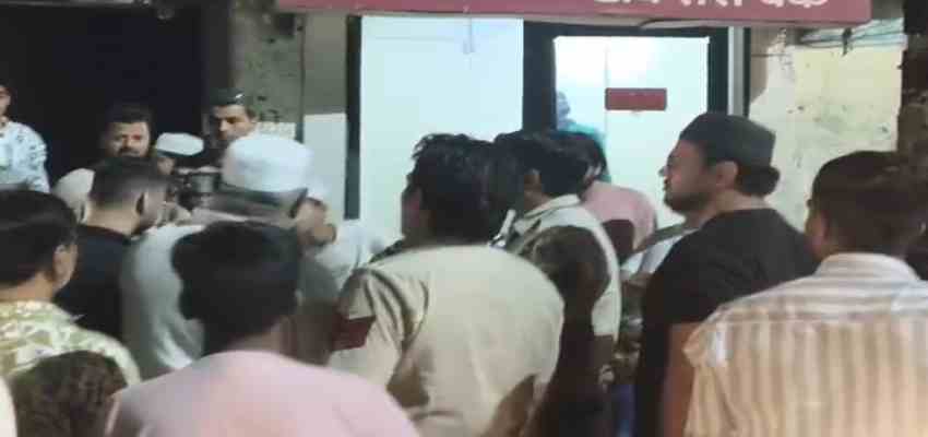 
							Delhi News: राजधानी दिल्ली में मामूली विवाद में चले चाकू और तलवार, पांच लोग हुए घायल