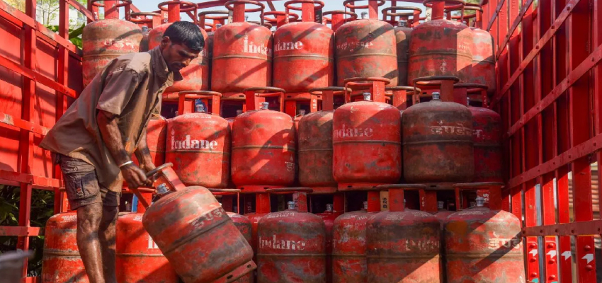 LPG Price Hike: इजरायल-ईरान तनाव के बीच आम लोगों पर बढ़ा खर्च, रसोई गैस हुई महंगी, यहां देखें ताजा रेट