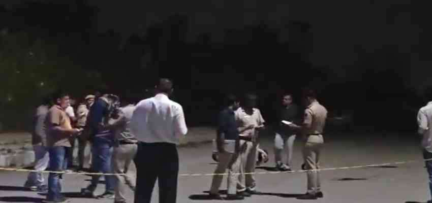 
							DELHI NEWS: शाहबाद डेयरी में गोलियों की गूंज, 11 राउंड फायरिंग के बाद पुलिस एनकाउंटर में 2 बदमाश ढेर