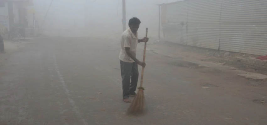 अचानक मौसम का कैसे बदला मिजाज? धुंध की चादर में कैसे लिपटा दिल्ली-एनसीआर