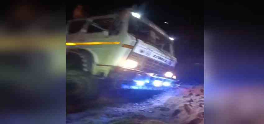 रतिया में श्रद्धालुओं से भरी पिकअप और ट्रॉले की जबरदस्त भिड़ंत, 1 की मौत, एक ही परिवार के 12 लोग घायल