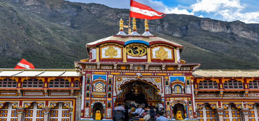 चारधाम यात्रा के लिए 121 करोड़ का बजट मंजूर, मंदिरों में गैर-सनातनियों के प्रवेश पर लगी रोक