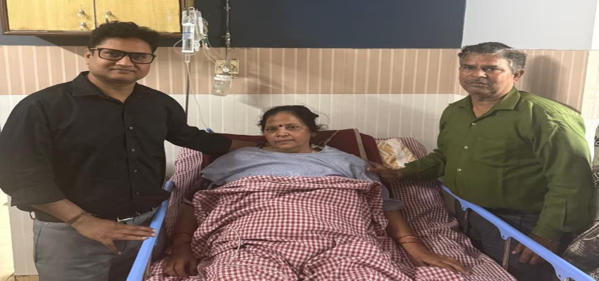 यूपी में अजब-गजब! जान लेने वाले गड्ढे ने महिला को दी नई जिंदगी; एक झटके में लौटीं सासें