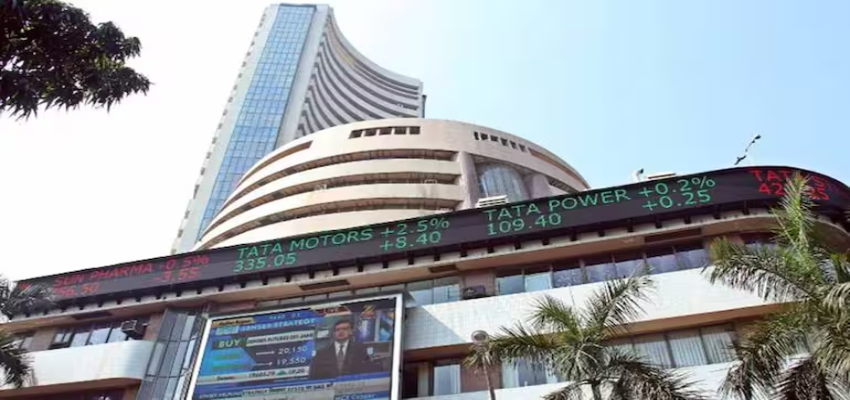 
							Share Market: शेयर बाजार खुलते ही 5 लाख करोड़ हुआ स्वाहा, सेंसेक्स और निफ्टी धाराशाई