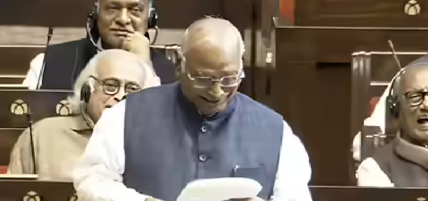 
							राज्यसभा में खरगे के मजाक पर गूंजे ठहाके, मजाकिया अंदाज में देवेगौड़ा को लेकर कह दी ये बात