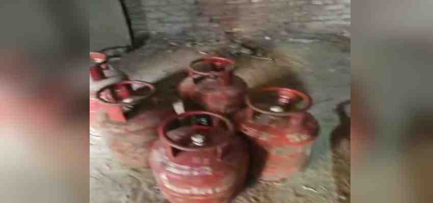 DELHI NEWS: ख्याला में LPG गैस कालाबाजारी का भंडाफोड़, 46 सिलेंडर बरामद, 4 आरोपी गिरफ्तार