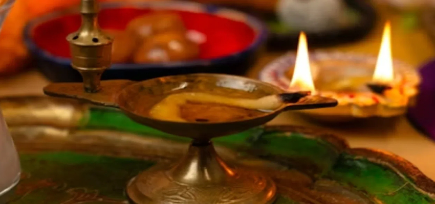 
							Hindu Nav Varsh 2026: हिंदू नववर्ष के पहले दिन घर लाएं ये शुभ चीजें, बनी रहेगी मां लक्ष्मी की कृपा