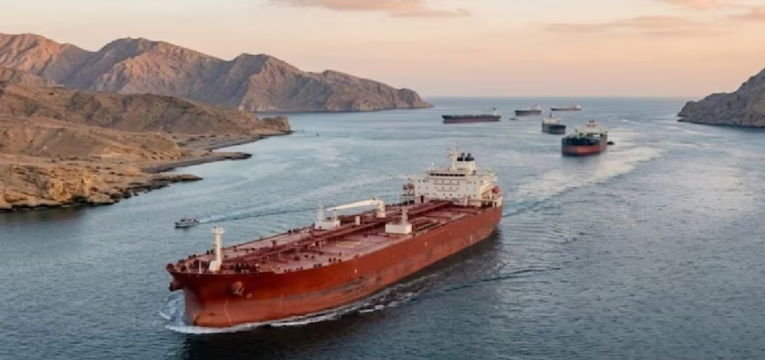 
							ईरानी हमलों के बीच 6 देशों का गठजोड़, होर्मुज में रास्तों की सुरक्षा पर रहेगा फोकस