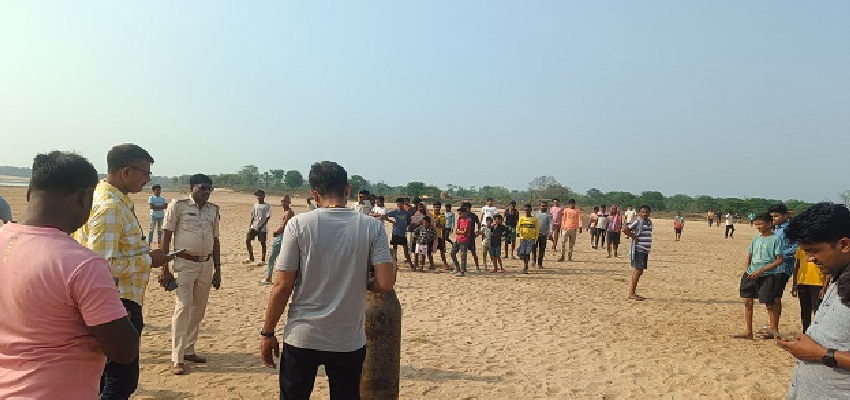 झारखंड के नदी में मिला 226 किलो का बम, पानीपड़ा में अलर्ट जारी