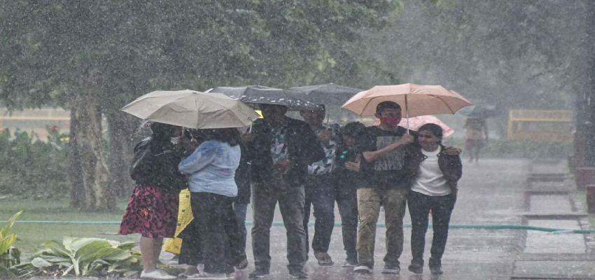 Aaj Ka Mausam: मार्च में बदला देशभर का मौसम, दिल्ली-UP-हरियाणा समेत 19 राज्यों में आंधी-बारिश का अलर्ट