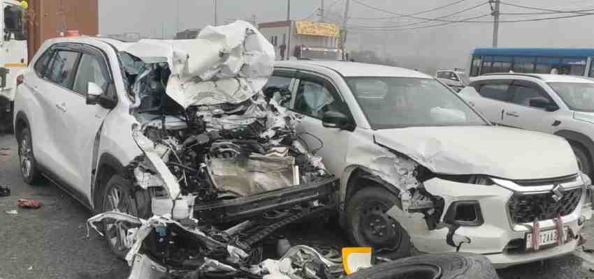 HARYANA NEWS: पानीपत में धुंध की वजह से हुआ हादसा, ट्रकों की भिड़ंत के बाद मची चीख-पुकार, आपस मे टकराई दो दर्जन गाड़ियां