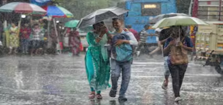Aaj Ka Mausam: अगले 24 घंटे भारी बारिश और तेज आंधी के आसार, 7 राज्यों में बदलेगा मौसम का मिजाज