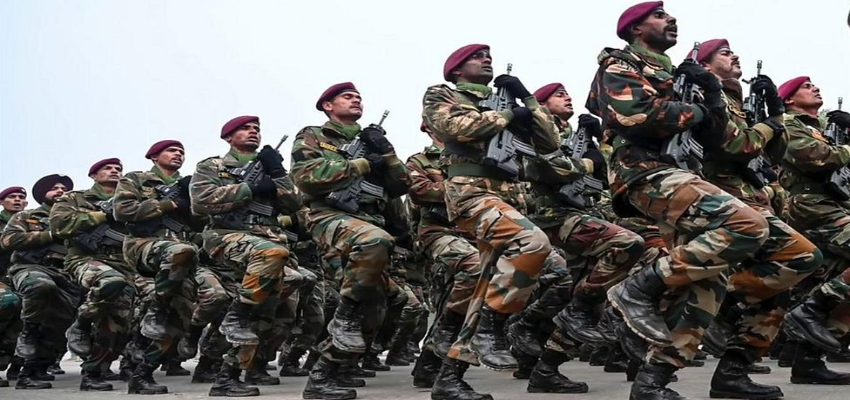 वीरता पुरस्कार पाने वाले सैनिकों को सरकार का तोहफा, माता-पिता और पत्नी को मिलेगी ये सुविधा