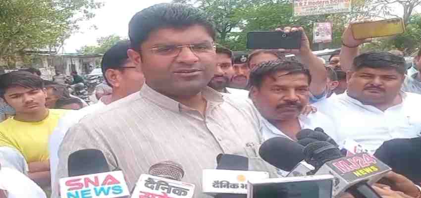 HARYANA NEWS: सोनीपत में दुष्यत चौटाला ने हुड्डा पर लगाए गंभीर आरोप, कांग्रेस लीडरशिप पर उठाए सवाल