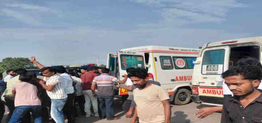 UP NEWS: कौशांबी में भीषण सड़क हादसा, 7 श्रद्धालुओं की दर्दनाक मौत, कई घायल