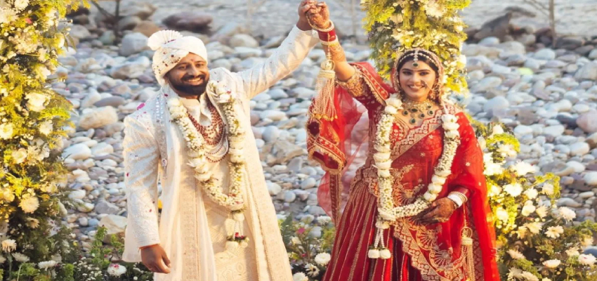 
							Rajat Dalal Marriage: बिग बॉस 18 फेम Rajat Dalal ने रचाई शादी, दुल्हनिया को लेकर फैंस में हलचल