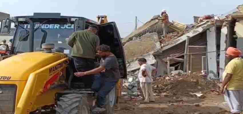 Punjab News: बरनाला में एक मकान गिरने से तीन मजदूरों की मौत, परिवार में छाया मातम